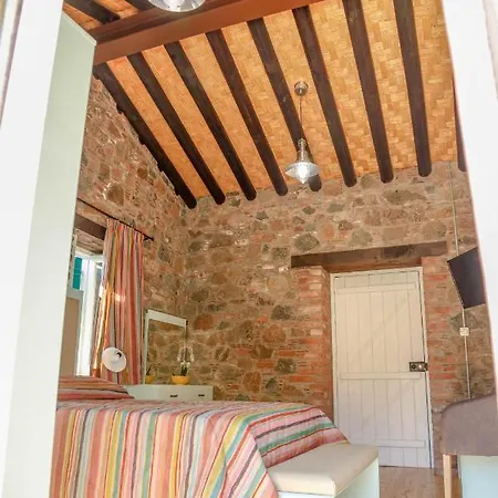 乡村民宿 Living Farmakas