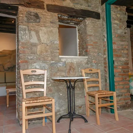 乡村民宿 Living Farmakas