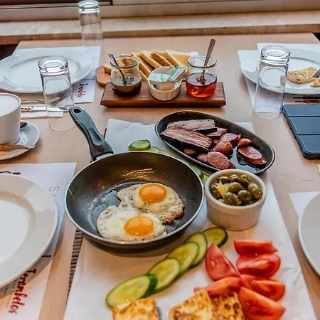 Living منزل ريفي